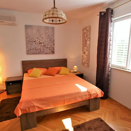 Garden M&m Apartment *