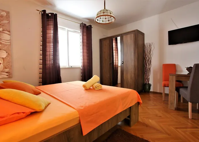 Garden M&m דוברובניק